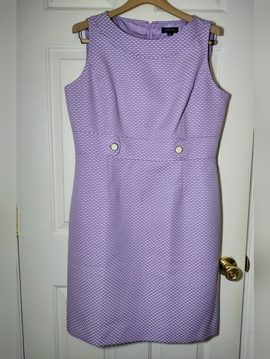 Elie Tahari Dresses & Skirts - Tahari Lavender Textured Vintage Inspired Sleeveless Sheath Dress